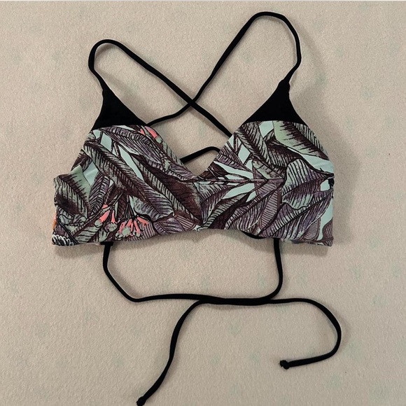 MAAJI swimsuit top - Picture 3 of 4